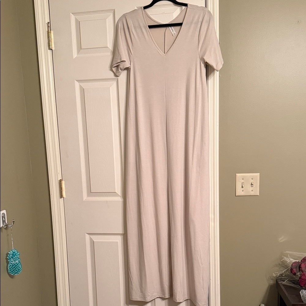 Zenana Outfitters Cream Maxi Dress